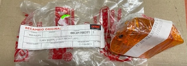INDICATORE DIREZIONE ANTERIORE SX ORIGINALE DERBI 50 125 ART 07G01700311