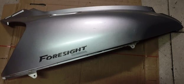 FIANCHETTO DESTRO HONDA FORESIGHT 250 01 (USATO)
