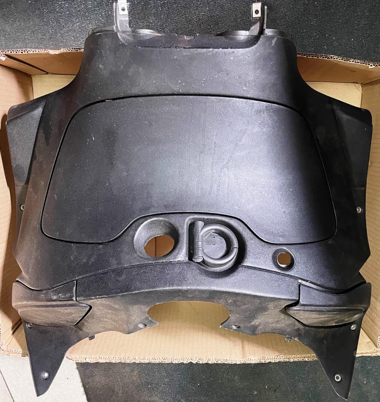 CONTRO SCUDO PARAGAMBE COMPLETO PIAGGIO X9 250 04> (USATO)