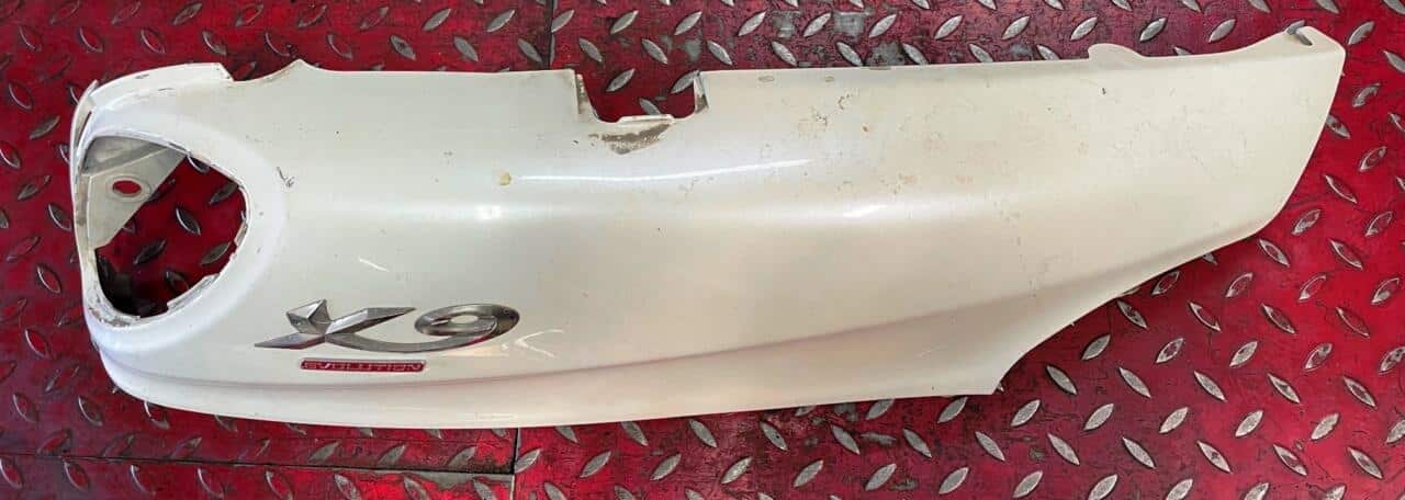 FIANCHETTO POSTERIORE DESTRO PIAGGIO X9 250 04> (USATO)