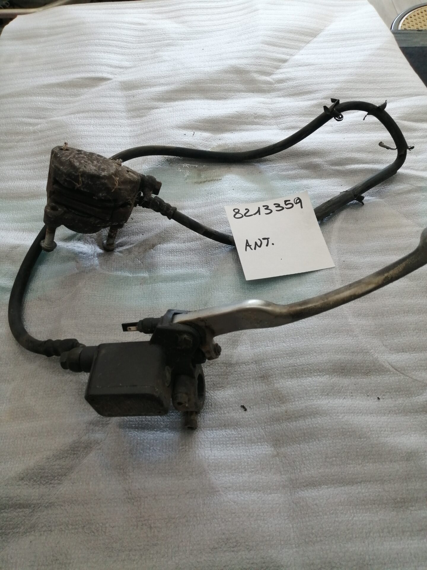APRILIA LEONARDO 125 150 99>02 POMPA FRENO ANTERIORE E PINZA FRENO USATO