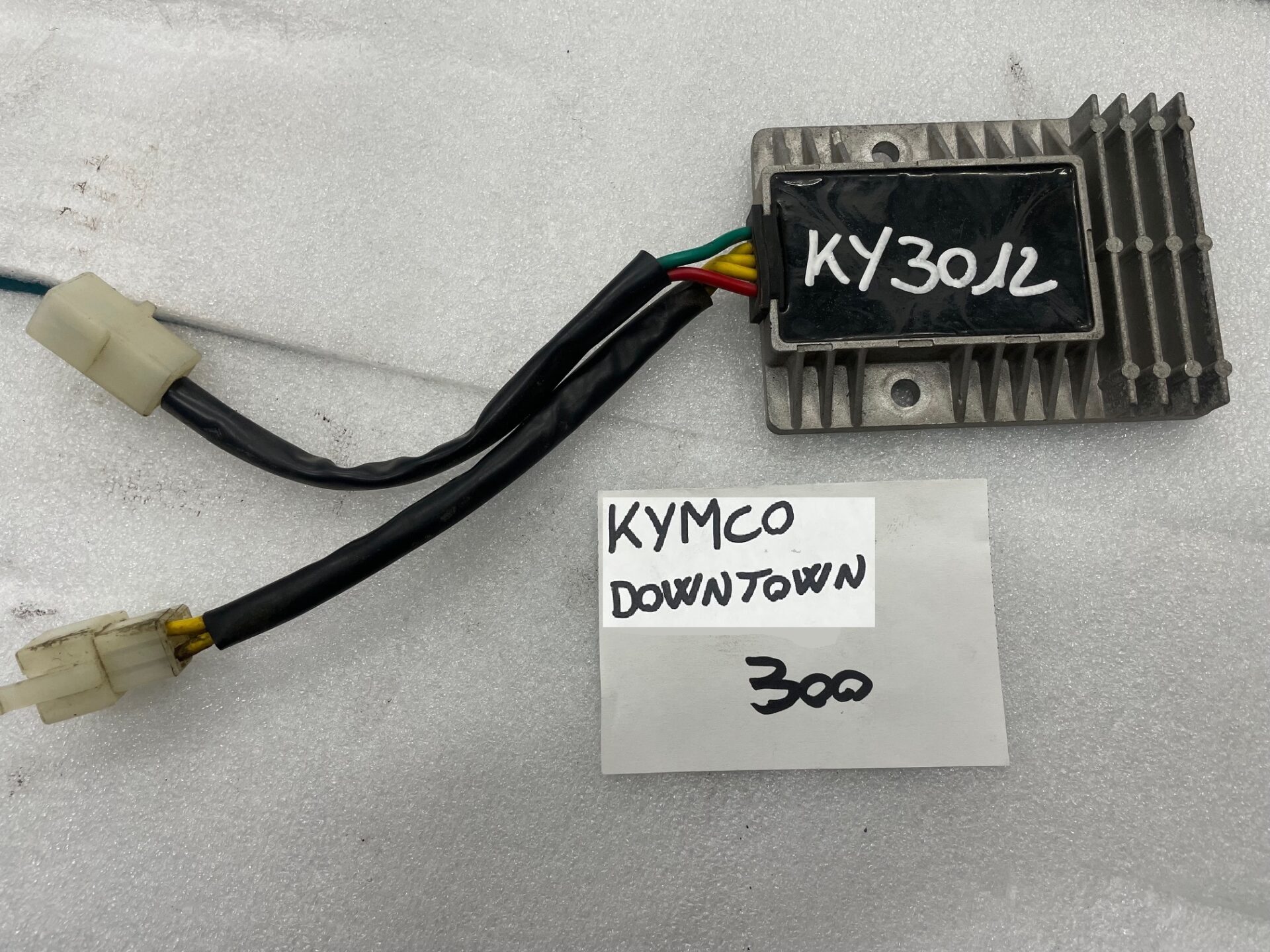 REGOLATORE TENSIONE KYMCO DOWNTOWN 300 07> USATO