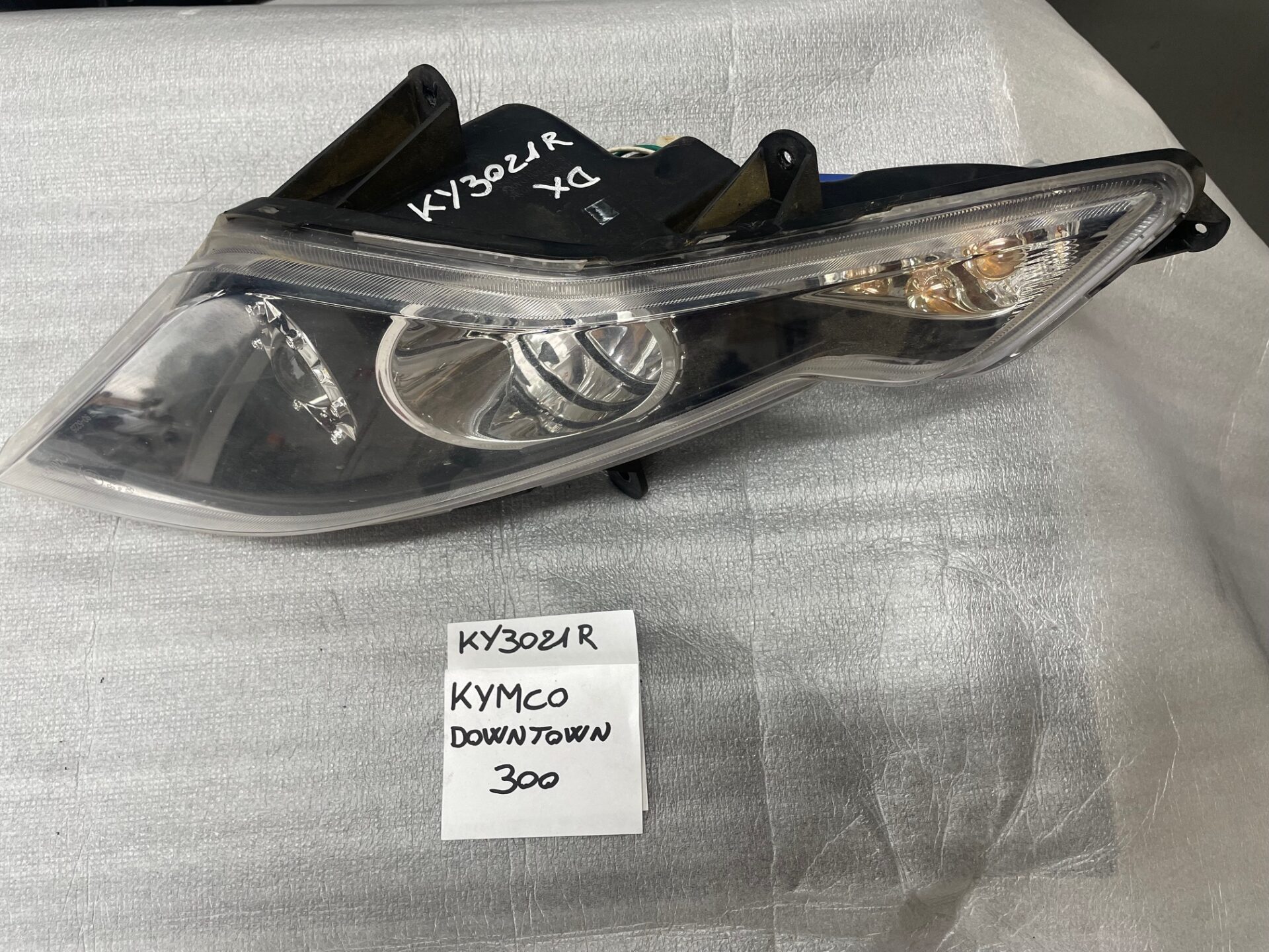 FARO ANTERIORE DX KYMCO DOWNTOWN 300 07> USATO