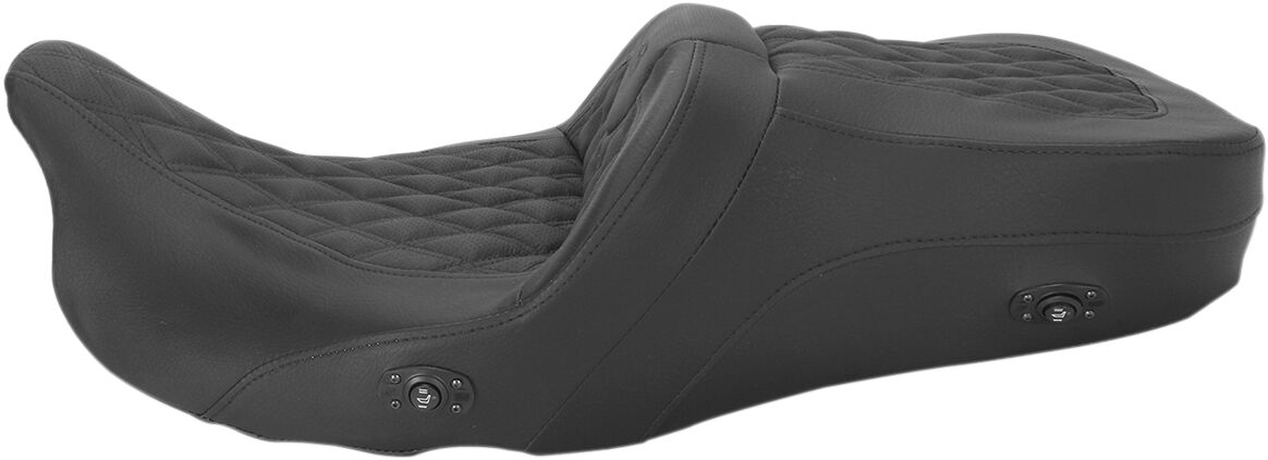 SADDLEMEN 808-07B-182HCT Sella riscaldata RoadSofa con cuciture a rombi HARLEY DAVIDSON FLHRXS 1868 ABS 07>25