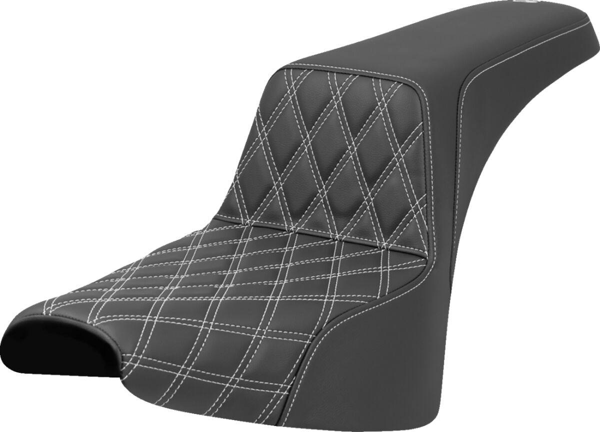 SADDLEMEN 818-30-17206 Sella Step-Up con cuciture a rombi BIANCHE HARLEY DAVIDSON FXBB 18>