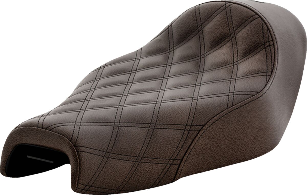 SADDLEMEN 807-03-002BLS  SELLA PILOTA Renegade con cuciture a rombi HARLEY DAVIDSON XL 883 N 04>22