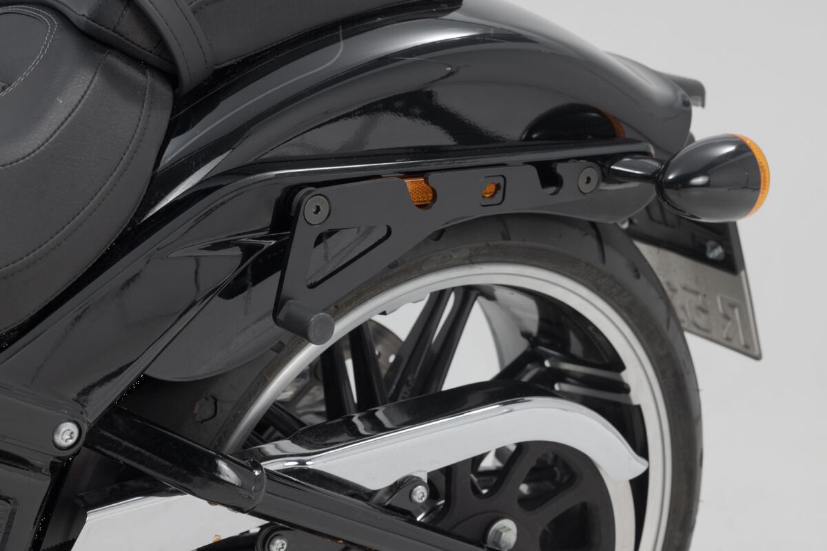 SW MOTECH HTA.18.682.11500 Supporto borsa laterale SX SLH Harley Davidson FXBR 1923 ABS 17>23