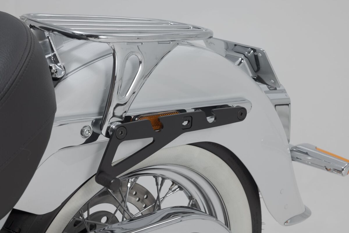 SW MOTECH HTA.18.682.11600 Supporto borsa laterale SX SLH Harley Davidson FLDE 1750 ABS 18>20