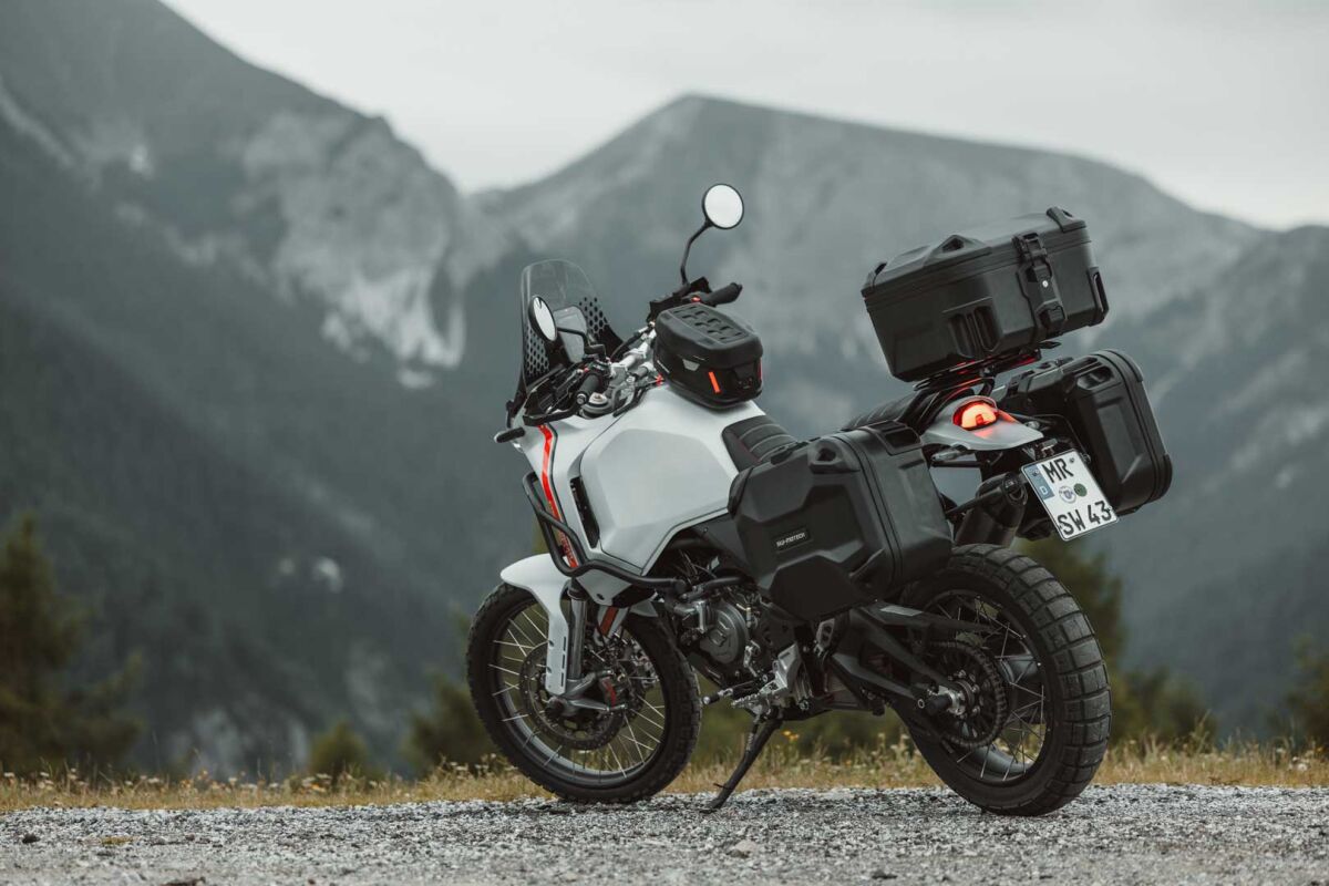 SW MOTECH HSK.00.745.11001/B Valigia rigida L DUSC ROYAL ENFIELD HIMALAYAN 450 ABS	2025