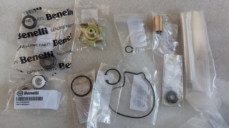 KIT REVISIONE POMPA ACQUA BENELLI LEONCINO TRK 500
