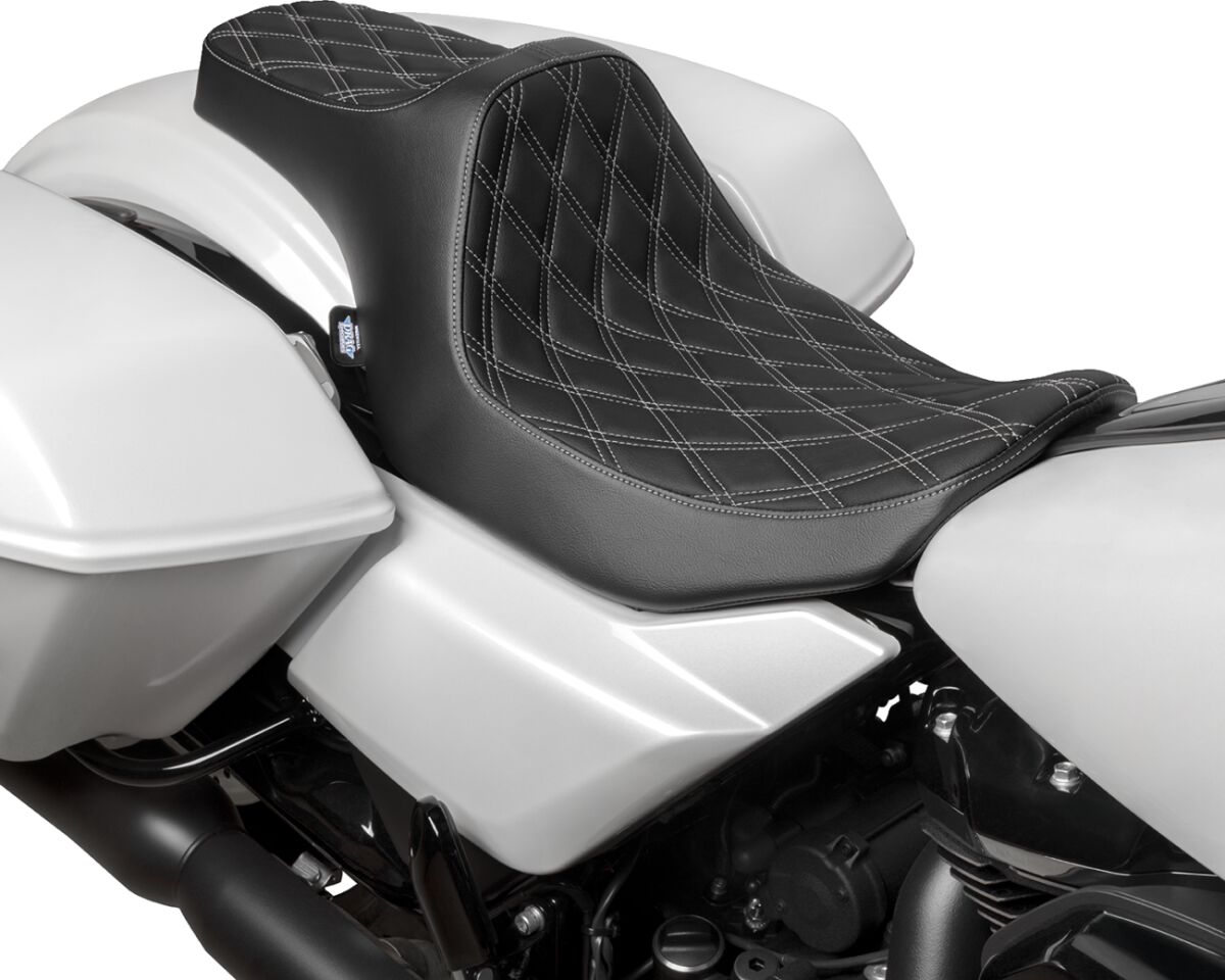 DRAG SPECIALTIES 4686C Sella Predator III Harley Davidson FLTRX 1923 ABS Road Glide 117 23>26