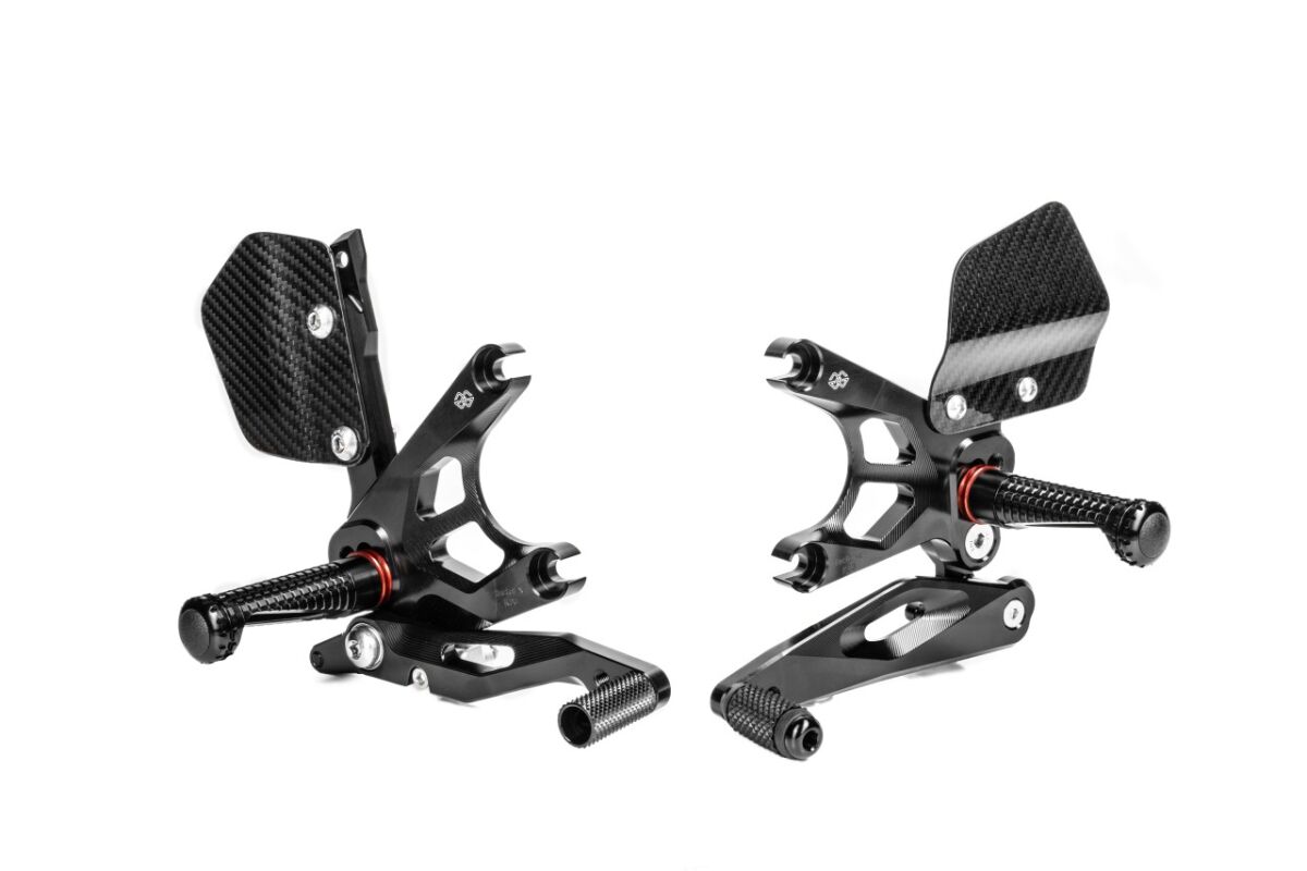 GILLES TOOLING  FXR-K07-B KIT PEDANE REGOLABILI  FXR KAWASAKI	ZX-10 R 1000 ABS Ninja 21>25