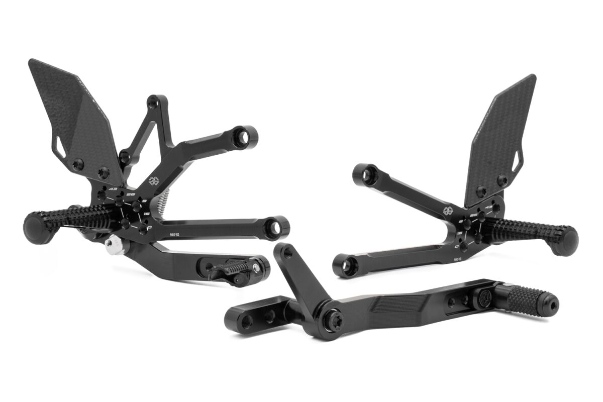 GILLES TOOLING FXR2-T02-B KIT PEDANE REGOLABILI FXR2-T02-B TRIUMPH DAYTONA 660 ABS 24>26