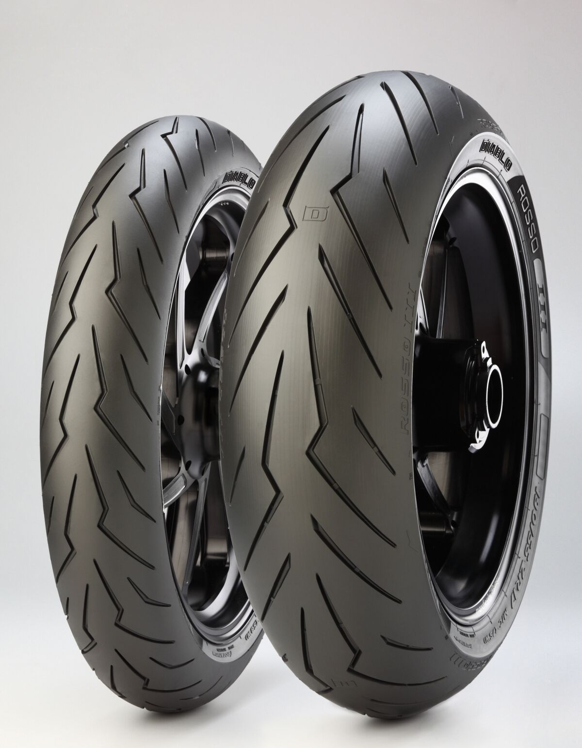 PIRELLI Pneumatico Diablo Rosso III 180/55ZR17 (73W)