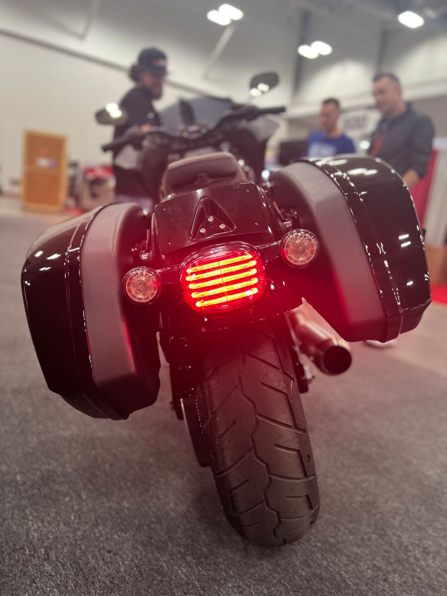 CUSTOM DYNAMICS Kit luce posteriore LED a basso profilo ProBEAM®